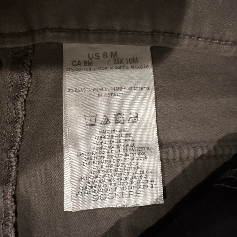 Women’s Dockers gray khaki- Hello Smooth- Size- 8M- straight leg!Great condition - Picture 6 of 11